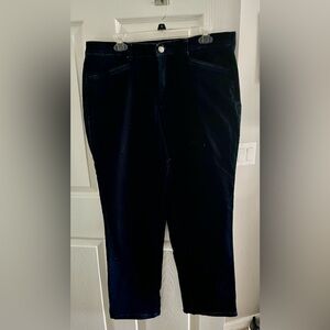 these are a great looking signature slimming Christopher Banks, denim jeans